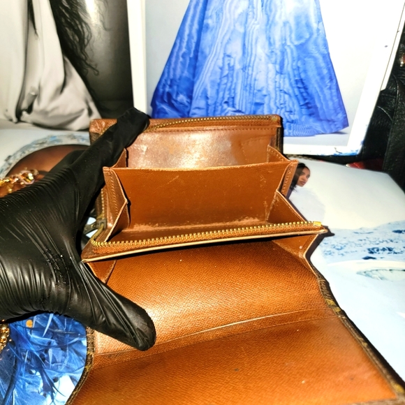 Authentic LOUIS VUITTON Monogram Porte Monnaie Tresor Chain Authentic - Picture 13 of 16